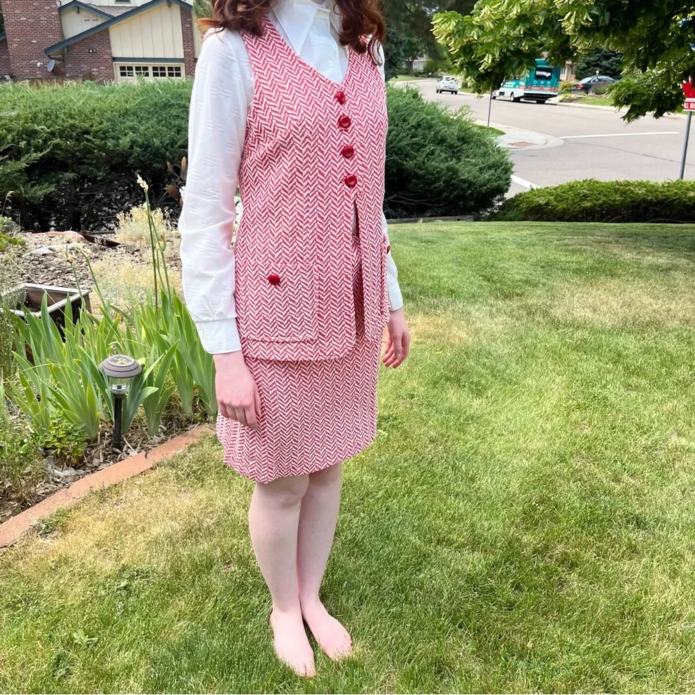 Vintage 1960 70 Mod Red white Herringbone Long Vest Skirt Suit Set Small